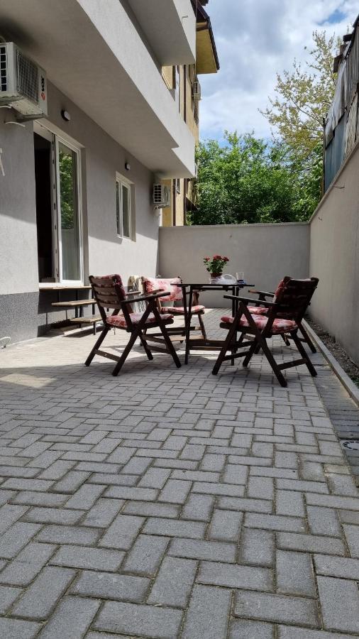 Lägenhet Lovely 1-bedroom Unit With Free Parking *
