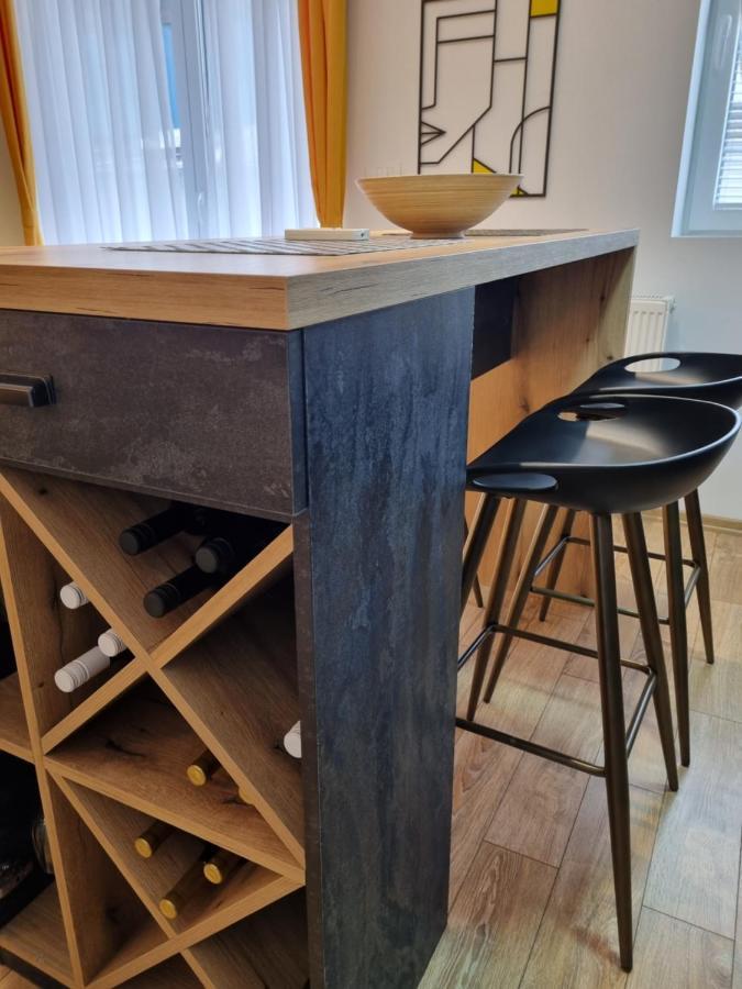 Lovely 1-bedroom Unit With Free Parking Lägenhet
